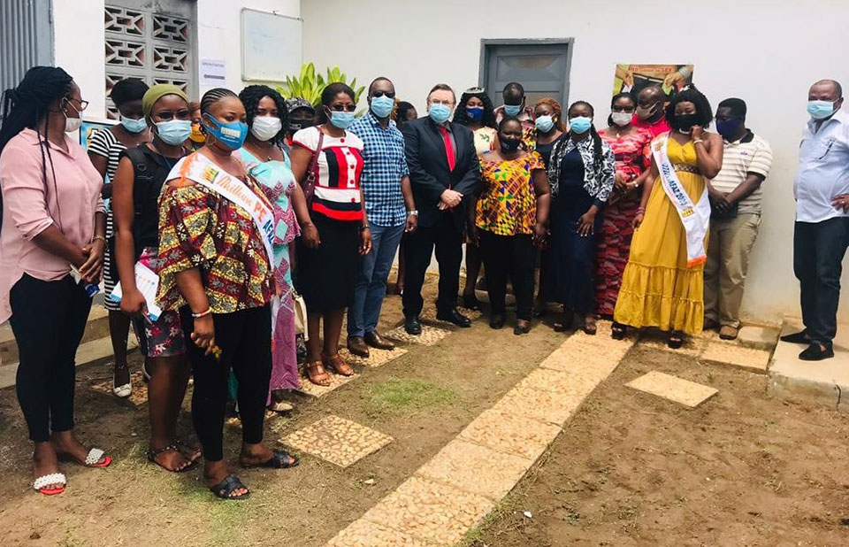 togo woman meeting