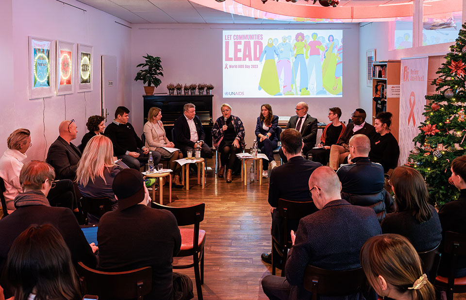 UNAIDS commemorates World AIDS Day in Berlin alongside communities delivering lifesaving HIV