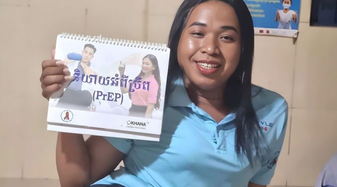 Men’s Health Cambodia outreach worker, Chhum Vy, lives in Steung Meanchey, a low-income neighborhood in southern Phnom Penh. She has converted her rental house into a makeshift community centre for the many gay and transgender people who live in the area. To get there you pass through a Buddhist temple compound, then head down narrow streets, just wide enough for a motorbike. 