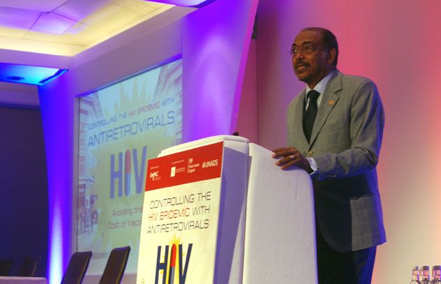 UNAIDS Executive Director Michel Sidibé speaking at the IAPAC summit on HIV treatment. UNAIDS Executive Director Michel Sidibé speaking at the IAPAC summit on HIV treatment.