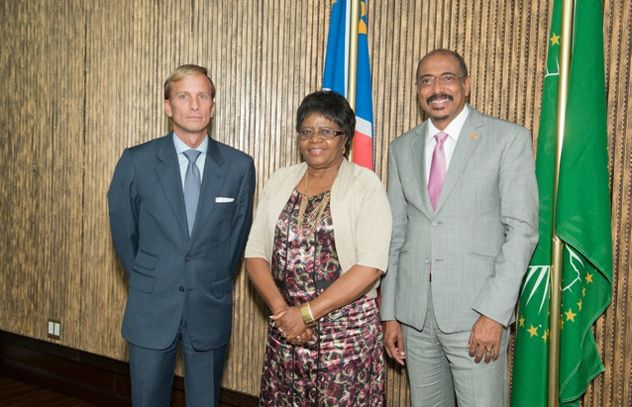 UNAIDS Executive Director Michel Sidibé and Dr Mark Dybul, Executive Director of the Global Fund to fight AIDS, Tuberculosis and Malaria held discussions with Madam Penehupifo Pohamba, First Lady of Namibia at the State House in Windhoek, Namibia, 03 Nove UNAIDS Executive Director Michel Sidibé and Dr Mark Dybul, Executive Director of the Global Fund to fight AIDS, Tuberculosis and Malaria held discussions with Madam Penehupifo Pohamba, First Lady of Namibia at the State House in Windhoek, Namibia, 03 Nove