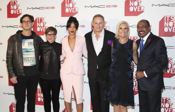 Global musical artist Rihanna joined UNAIDS Executive Director Michel Sidibé and leaders of the M*A*C AIDS Fund at the star-studded Hollywood opening of a new documentary film focused on how the AIDS epidemic is affecting young people across the world. Global musical artist Rihanna joined UNAIDS Executive Director Michel Sidibé and leaders of the M*A*C AIDS Fund at the star-studded Hollywood opening of a new documentary film focused on how the AIDS epidemic is affecting young people across the world.