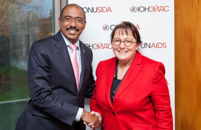 Luxembourg has announced that it will champion the 90–90–90 treatment target and has pledged an additional €500 000 for its implementation in addition to its current multi-year funding agreement. Luxembourg has announced that it will champion the 90–90–90 treatment target and has pledged an additional €500 000 for its implementation in addition to its current multi-year funding agreement.
