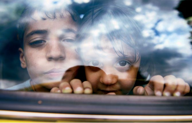 Syrians leaving Gevgalija, the former Yugoslav Republic of Macedonia. Photo © UNFPA/Nake Batev Syrians leaving Gevgalija, the former Yugoslav Republic of Macedonia. Photo © UNFPA/Nake Batev
