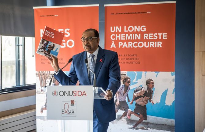 UNAIDS is issuing countries with a stark wake-up call. In a new report, launched today in Paris, France, at an event co-hosted with Coalition PLUS, UNAIDS warns that the global response to HIV is at a precarious point. At the halfway point to the 2020 tar UNAIDS is issuing countries with a stark wake-up call. In a new report, launched today in Paris, France, at an event co-hosted with Coalition PLUS, UNAIDS warns that the global response to HIV is at a precarious point. At the halfway point to the 2020 tar