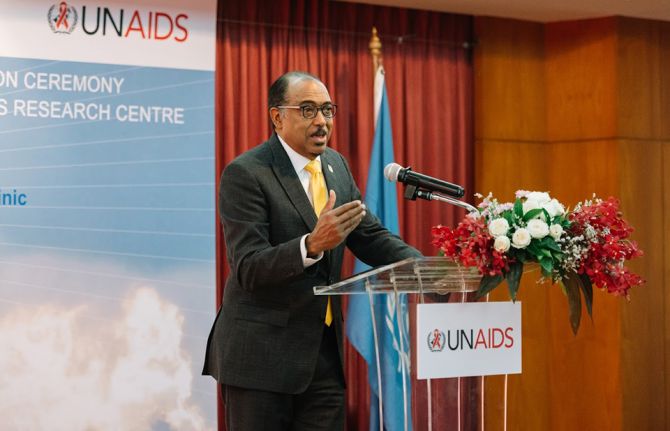 During his recent visit to Thailand, the Executive Director of UNAIDS, Michel Sidibé, paid tribute to the work of Mr Praphan and the TRC-ARC at an event organized by UNAIDS and attended by representatives of the Thai Ministry of Public Health, the Thai Mi During his recent visit to Thailand, the Executive Director of UNAIDS, Michel Sidibé, paid tribute to the work of Mr Praphan and the TRC-ARC at an event organized by UNAIDS and attended by representatives of the Thai Ministry of Public Health, the Thai Mi