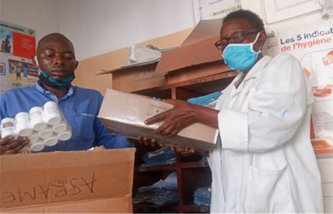 Since its launch in 2013, the Observatory has contributed to reducing the cost of access to health care in some health facilities and has anticipated stock-outs and helped to reduce their frequency. Since its launch in 2013, the Observatory has contributed to reducing the cost of access to health care in some health facilities and has anticipated stock-outs and helped to reduce their frequency.