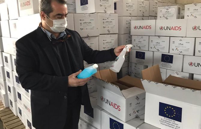 Dr Fardad Doroudi, UNAIDS Country Director, visit to MoH’s warehouse on distribution of PPEs.Photo | Mr Saeid Honaramooz UNAIDS Dr Fardad Doroudi, UNAIDS Country Director, visit to MoH’s warehouse on distribution of PPEs.Photo | Mr Saeid Honaramooz UNAIDS