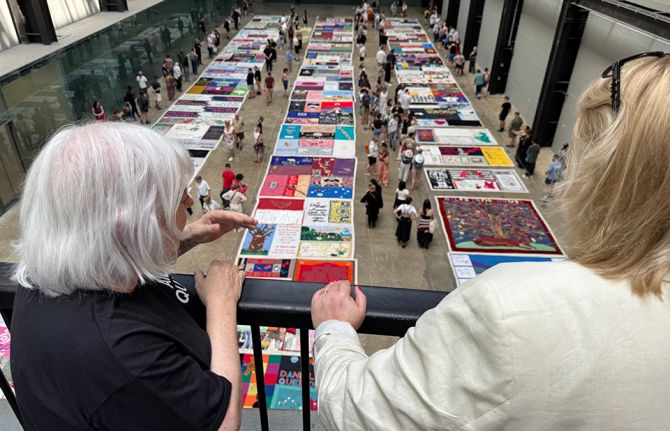 Tate Modern exhibits UK AIDS Quilt, a powerful tribute to people lost to AIDS Tate Modern exhibits UK AIDS Quilt, a powerful tribute to people lost to AIDS