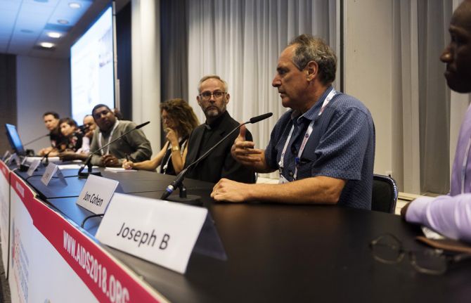 Breaking out of our Echo Chambers: Creative storytelling about HIV to cut through the noise Breaking out of our Echo Chambers: Creative storytelling about HIV to cut through the noise