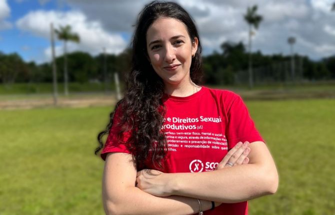 Ana Laura Nascimiento, a 21-year-old medical student and member of IFMSA Brazil, became an advocate for sexual and reproductive health rights through Pense Positivo, a project that organizes HIV awareness activities for homeless individuals and sex worker Ana Laura Nascimiento, a 21-year-old medical student and member of IFMSA Brazil, became an advocate for sexual and reproductive health rights through Pense Positivo, a project that organizes HIV awareness activities for homeless individuals and sex worker