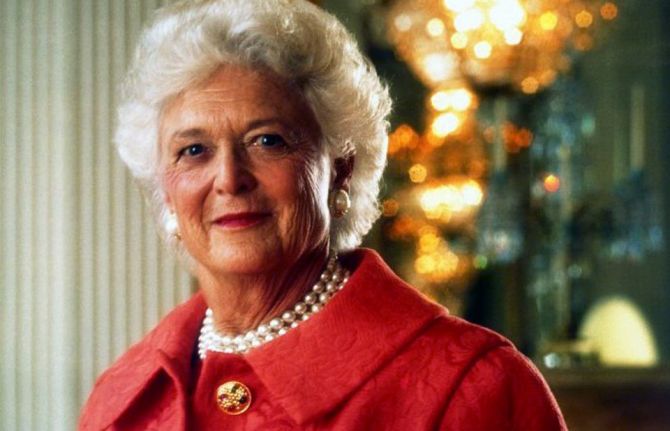 First Lady Barbara Bush in the White House East Room for an official White House portrait, January 1992. First Lady Barbara Bush in the White House East Room for an official White House portrait, January 1992.