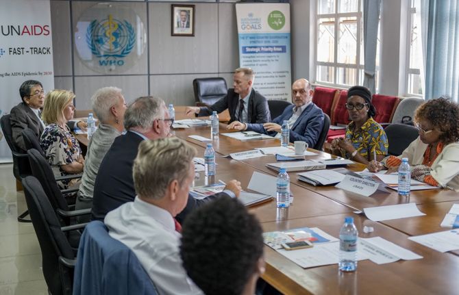 The Donor community emphasized the importance of combining efforts with @UN towards a sustainable, human centered #HIV response during their meeting with @Winnie_Byanyima @IrlEmbUganda @USAmbUganda @DKinUganda @UKinUganda @UNAIDS @KarusaKiragu @BelgiumInU The Donor community emphasized the importance of combining efforts with @UN towards a sustainable, human centered #HIV response during their meeting with @Winnie_Byanyima @IrlEmbUganda @USAmbUganda @DKinUganda @UKinUganda @UNAIDS @KarusaKiragu @BelgiumInU