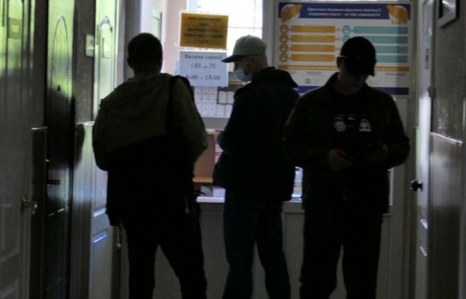 The Kryvyi Rih AIDS centre has been operating since 1994, and today there are about 10 000 people living with HIV accessing HIV treatment from it. The Kryvyi Rih AIDS centre has been operating since 1994, and today there are about 10 000 people living with HIV accessing HIV treatment from it.