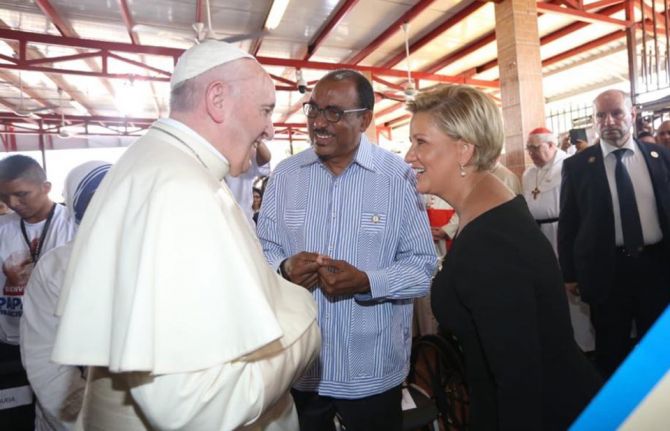 Pope Francis and UNAIDS Executive Director Michel Sidibé Pope Francis and UNAIDS Executive Director Michel Sidibé