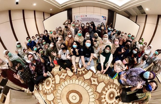 Making Pre-Exposure Prophylaxis (PrEP) available and accessible for key populations is one of the main priorities in Indonesia’s HIV response. While the number of new HIV infections in Indonesia has decreased by 3.6% between 2020 and 2021, from 28,000 cas Making Pre-Exposure Prophylaxis (PrEP) available and accessible for key populations is one of the main priorities in Indonesia’s HIV response. While the number of new HIV infections in Indonesia has decreased by 3.6% between 2020 and 2021, from 28,000 cas