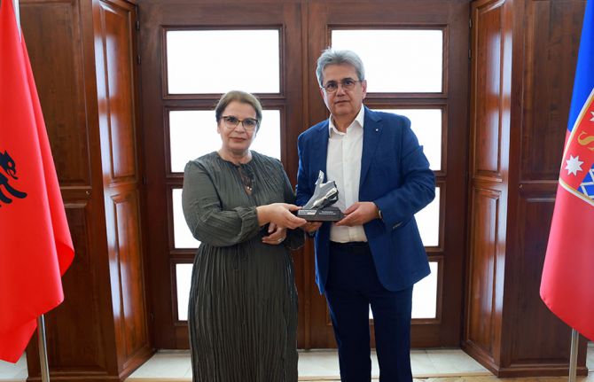 Four Albanian cities—Kolonja, Durrës, Pogradec, and Shkodra—have signed the Paris Declaration on AIDS committing to ending AIDS as a public health threatby 2030. By signing the declaration, the Mayors committed to achieving the 95-95-95 targets by 2025 an Four Albanian cities—Kolonja, Durrës, Pogradec, and Shkodra—have signed the Paris Declaration on AIDS committing to ending AIDS as a public health threatby 2030. By signing the declaration, the Mayors committed to achieving the 95-95-95 targets by 2025 an