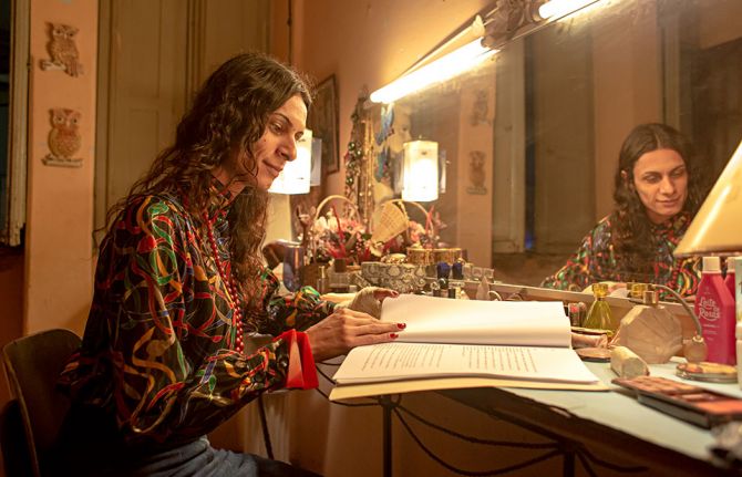 Soldados: Renata Carvalho (Rose). Credit: Felipe Amarelo Soldados: Renata Carvalho (Rose). Credit: Felipe Amarelo