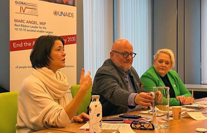 On World AIDS Day, UNAIDS, the Council of the European Union and partners call for an end to HIV-related stigma and discrimination On World AIDS Day, UNAIDS, the Council of the European Union and partners call for an end to HIV-related stigma and discrimination