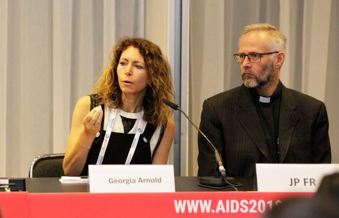 Breaking out of our Echo Chambers: Creative storytelling about HIV to cut through the noise Breaking out of our Echo Chambers: Creative storytelling about HIV to cut through the noise