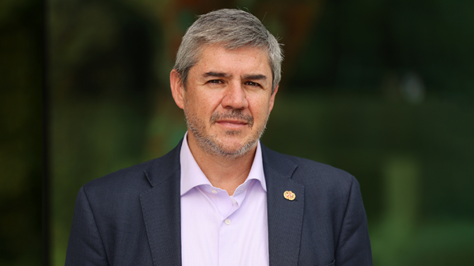 Jaime Atienza Azcona (Madrid, 1972)joined UNAIDS in 2021, and is the Director of the Equitable financing Practice department at UNAIDS since February 2022. He is a PhD candidate with Madrid Complutense University, specialized on debt, development financin Jaime Atienza Azcona (Madrid, 1972)joined UNAIDS in 2021, and is the Director of the Equitable financing Practice department at UNAIDS since February 2022. He is a PhD candidate with Madrid Complutense University, specialized on debt, development financin