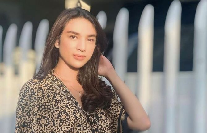 For Vanessa Chaniago, a young transgender woman living in Jakarta, Indonesia, the first few months of the COVID-19 pandemic were filled with fear. “I was really struggling to make ends meet. I had been working for a civil society organization, which was a For Vanessa Chaniago, a young transgender woman living in Jakarta, Indonesia, the first few months of the COVID-19 pandemic were filled with fear. “I was really struggling to make ends meet. I had been working for a civil society organization, which was a